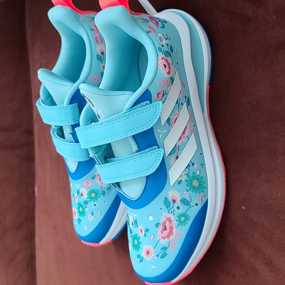 NWT Adidas Disney Sneakers Womens Size 8